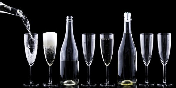 champagner-toasting-new-year-s-eve-drink-large